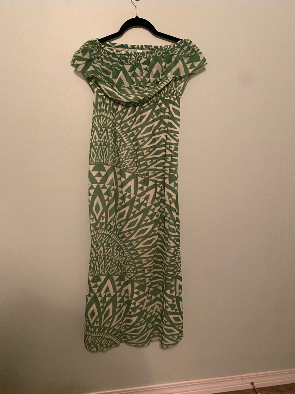Sweet Pea by Stacy Frati Green and Cream Off-Shoulder Maxi Dress